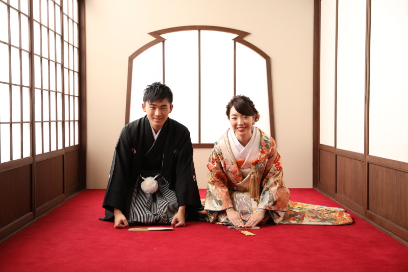 お茶室で正座ショット!