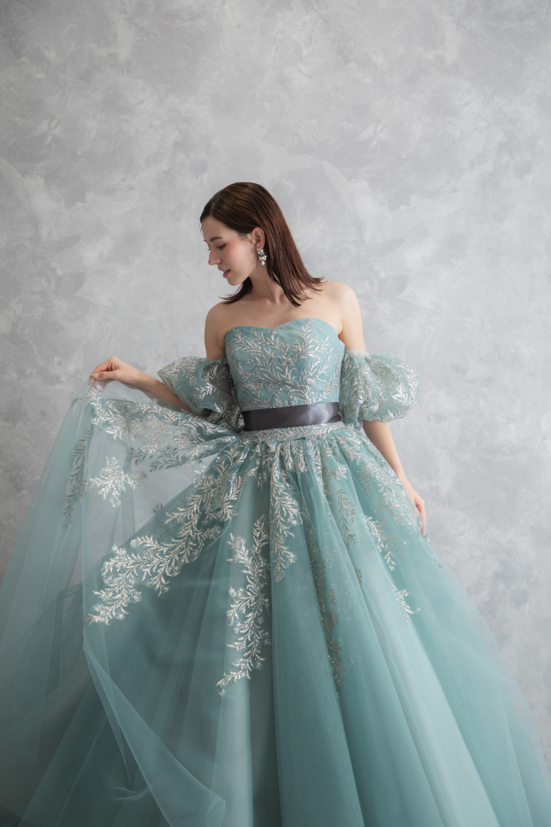 ワタベウェディング名古屋フォトスタジオ_カラードレスが豊富