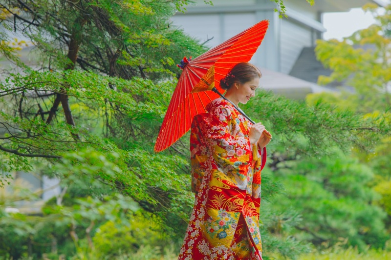 ワタベウェディング名古屋フォトスタジオ_庭園で撮影できる