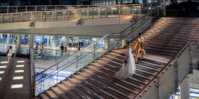 【ナイトロケーションフォトプラン】ライトアップされた「水の宇宙船」が魅力のオアシス21で撮影！