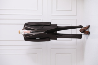 アプリコットブラウン