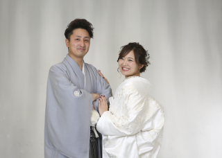 スタジオでフォトウェディング