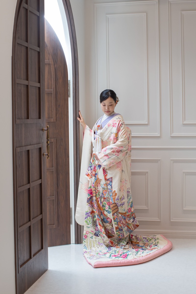 色打掛にお召し変え