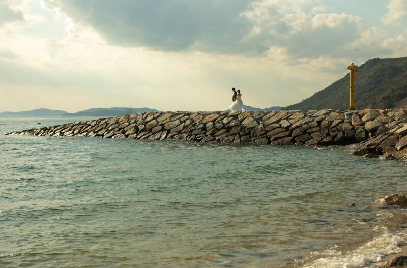 穏やかな瀬戸内海の海で