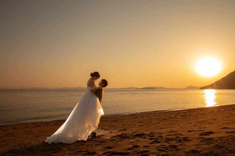 夕日をバックに