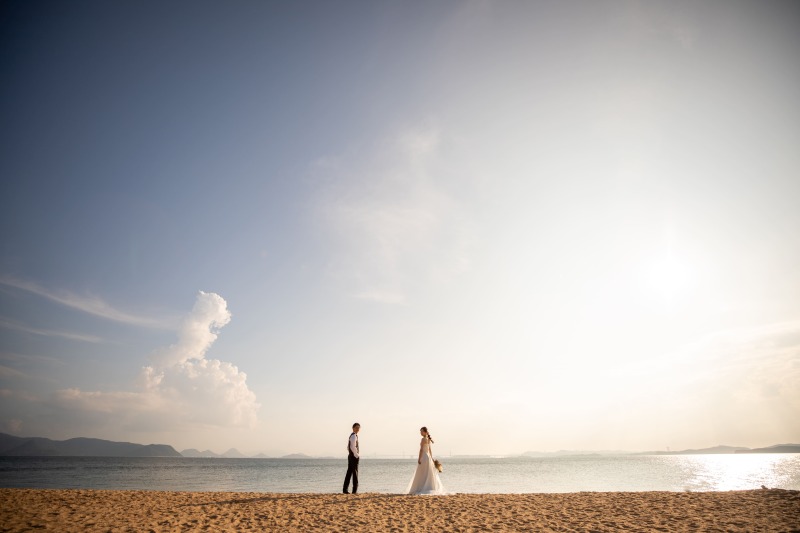 着いて早々、浜辺で撮影☆