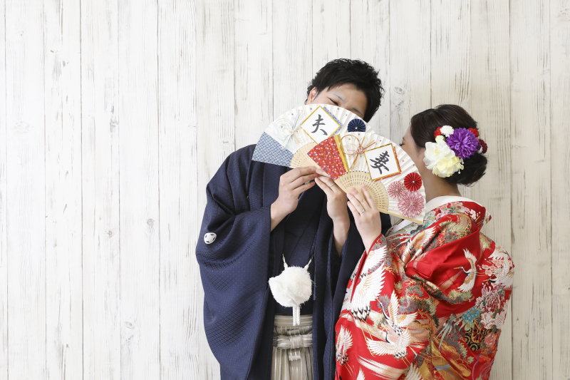 色打掛は赤であでやかに