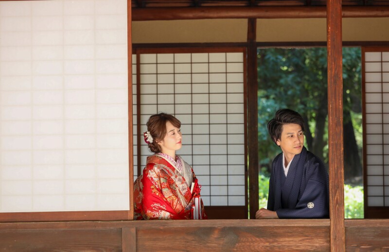 小部屋を借りて