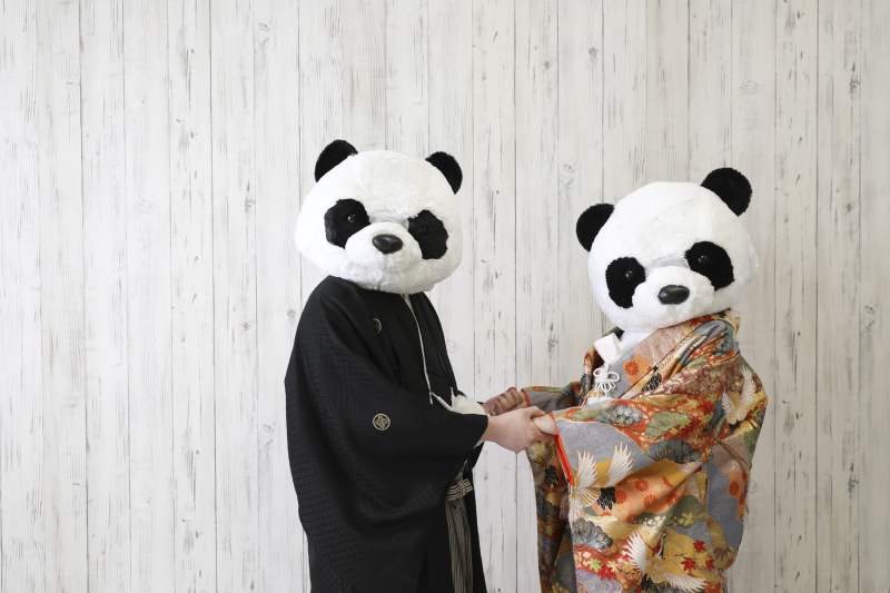 手をつないで…