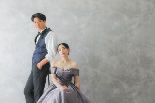 カラードレスでスタジオ撮影