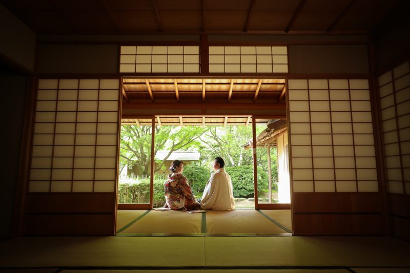 お座敷の中から