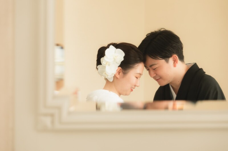 鏡越しの二人