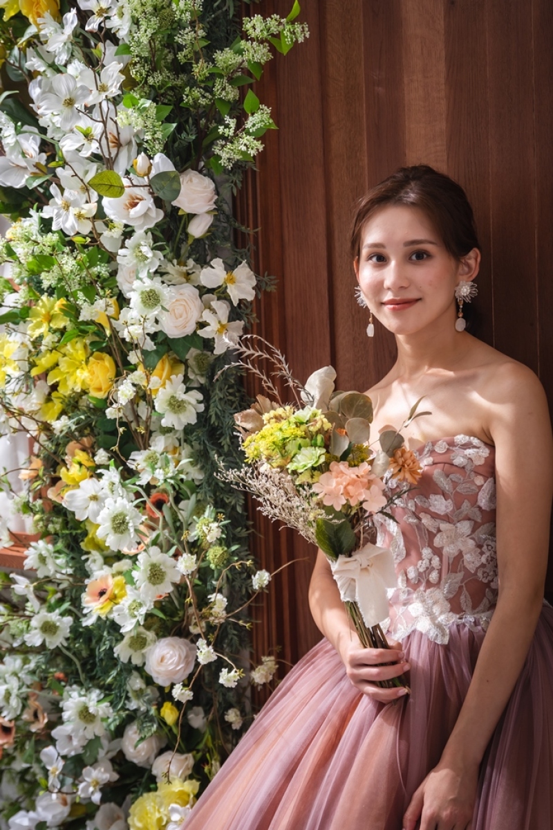 【特別プラン★レタッチ加工付き】ソロフォトプラン(洋装)