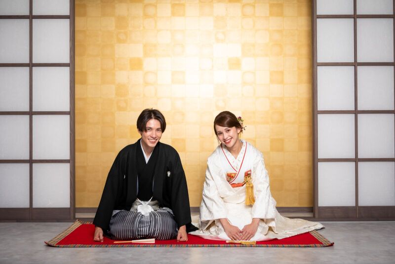 先着5組【 2月撮影限定 】和洋装2着スタジオプラン　今なら美肌・痩身・ホワイトニング加工もついてくる＆自撮りOK