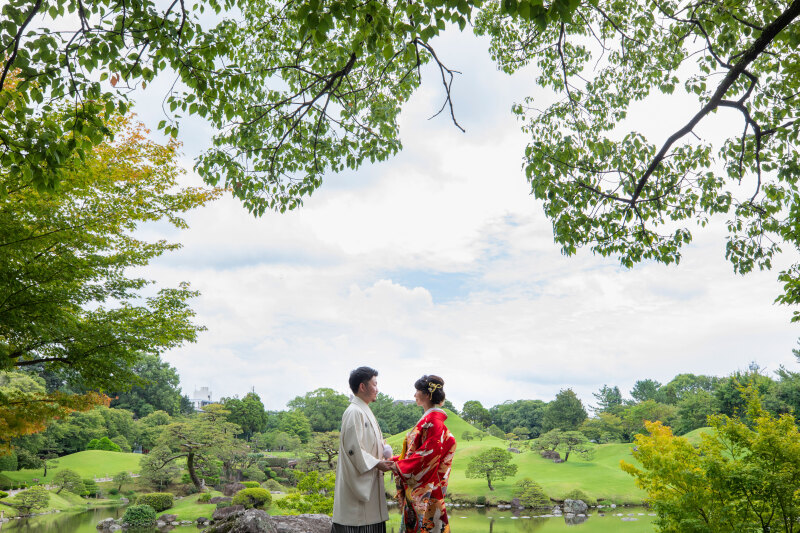 池のほとりで♡