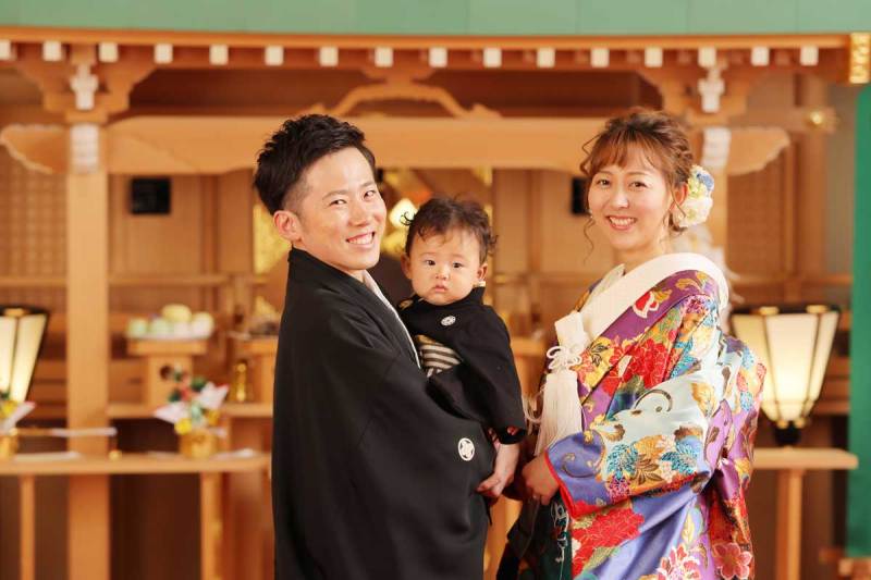 神殿でお子さまと一緒に♪