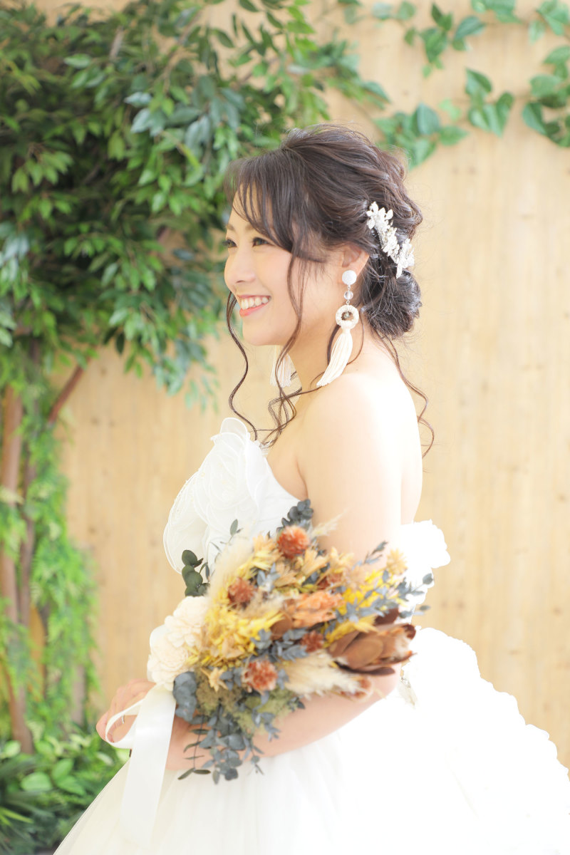 新婦様の横顔でも1枚