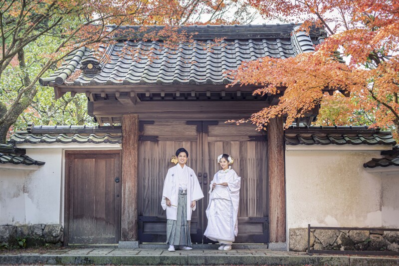 衣裳の雰囲気に合った場所で撮影していきます。