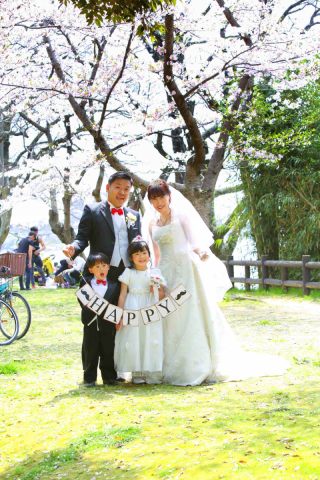 家族で結婚写真を。