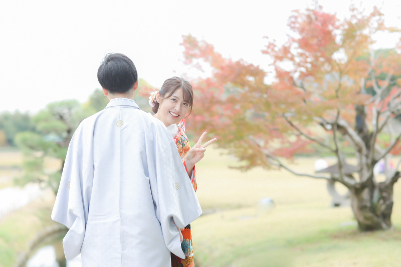 お顔をひょっこり