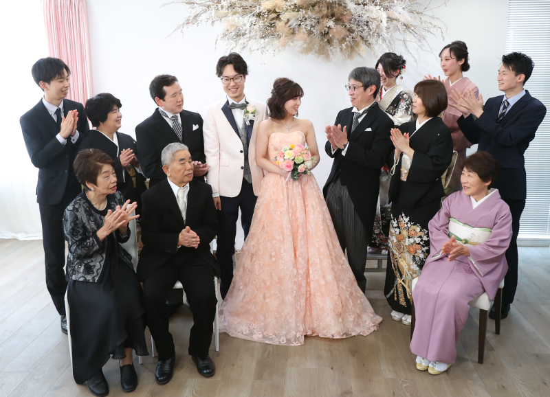 ご家族様からたくさんの拍手で祝福