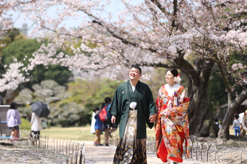 まずは色打掛で!