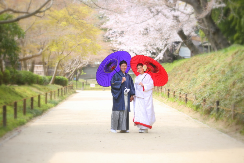 白無垢に映える和傘を使っての撮影