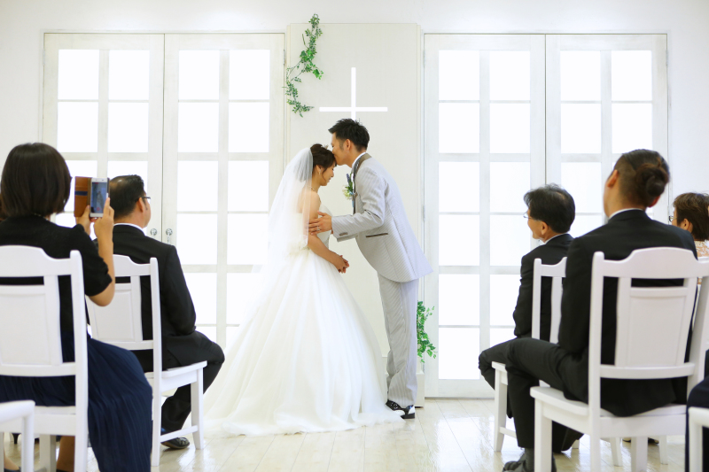 家族も参加して、結婚式を挙げたかのような写真が残せました☆