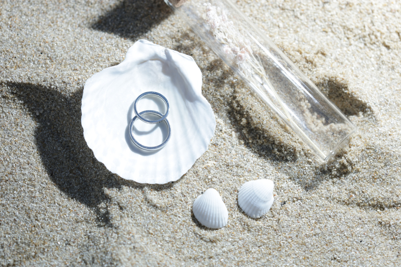 アイテムも映える海ロケーション♪