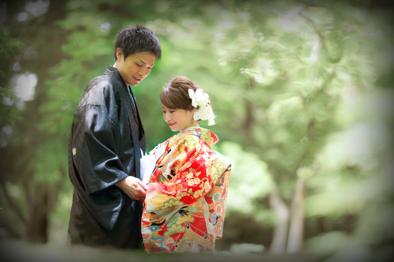 鮮やかな新緑の中でお約束。幸せにするね！と聞こえてきます。