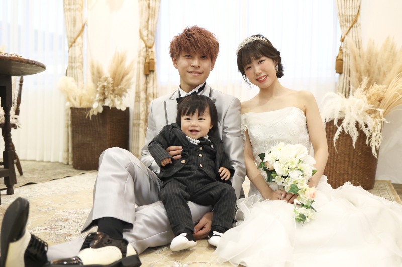 洋装１着スタジオフォト | 洋装１着+新婦ヘアメイク+お子様お衣裳レンタル＋全データ