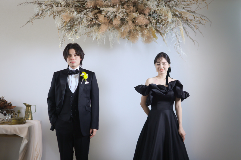 11月相談限定 | ¥154,000→¥99,000 | 和装1点+洋装1点 ロケ×スタジオ|〈11/1~12/15撮影〉