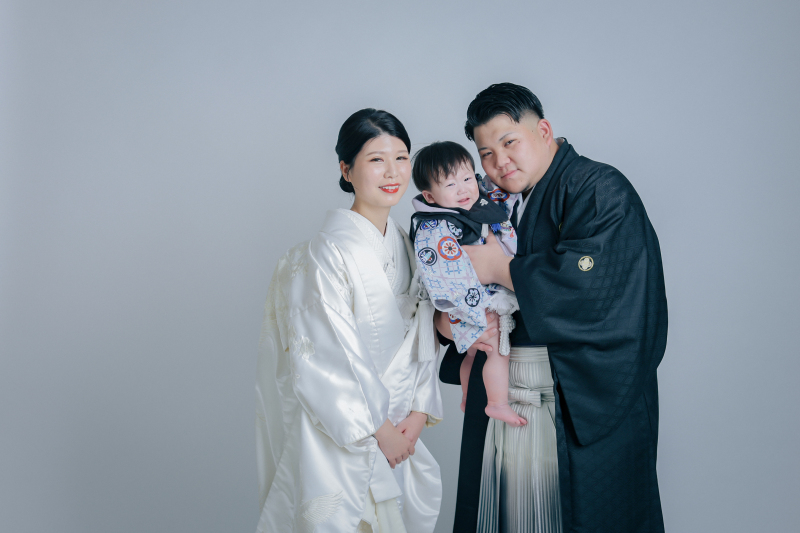 【ファミリープラン】衣装１着スタジオフォト | 衣装１着+新婦ヘアメイク+お子様お衣裳1着レンタル＋全データ