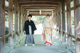 帰省・旅行ついでに叶うウェディングフォト | 衣装2点付き・ロケーション&スタジオ選べる | 〈4/15～5/31撮影〉