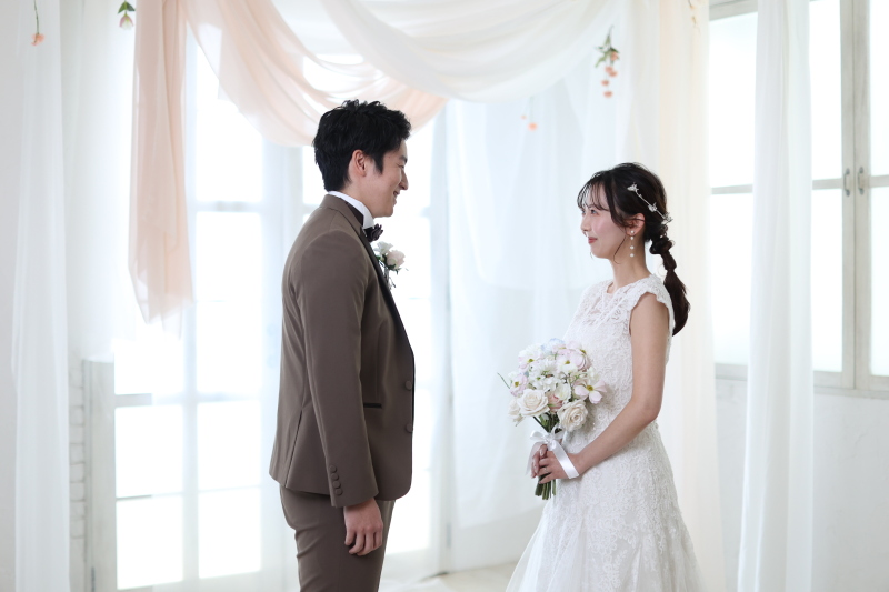 【2026新緑】和装1点ロケ+洋装1点スタジオ〈4/15～5/31撮影〉｜ 早割キャンペーン通常154,000円&rarr;99,000円