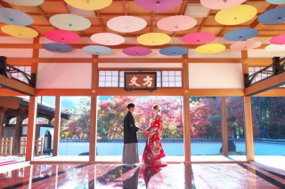 スタジオ ラ・ヴィ　_秋、光が映る場所。宝徳寺・床もみじの紅葉ロケーシ