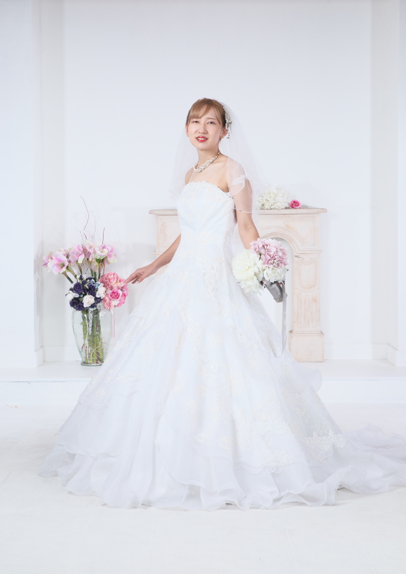 12月は土日料金0円!洋装・和装組合せ自由4着!花嫁さま応援プラン!!