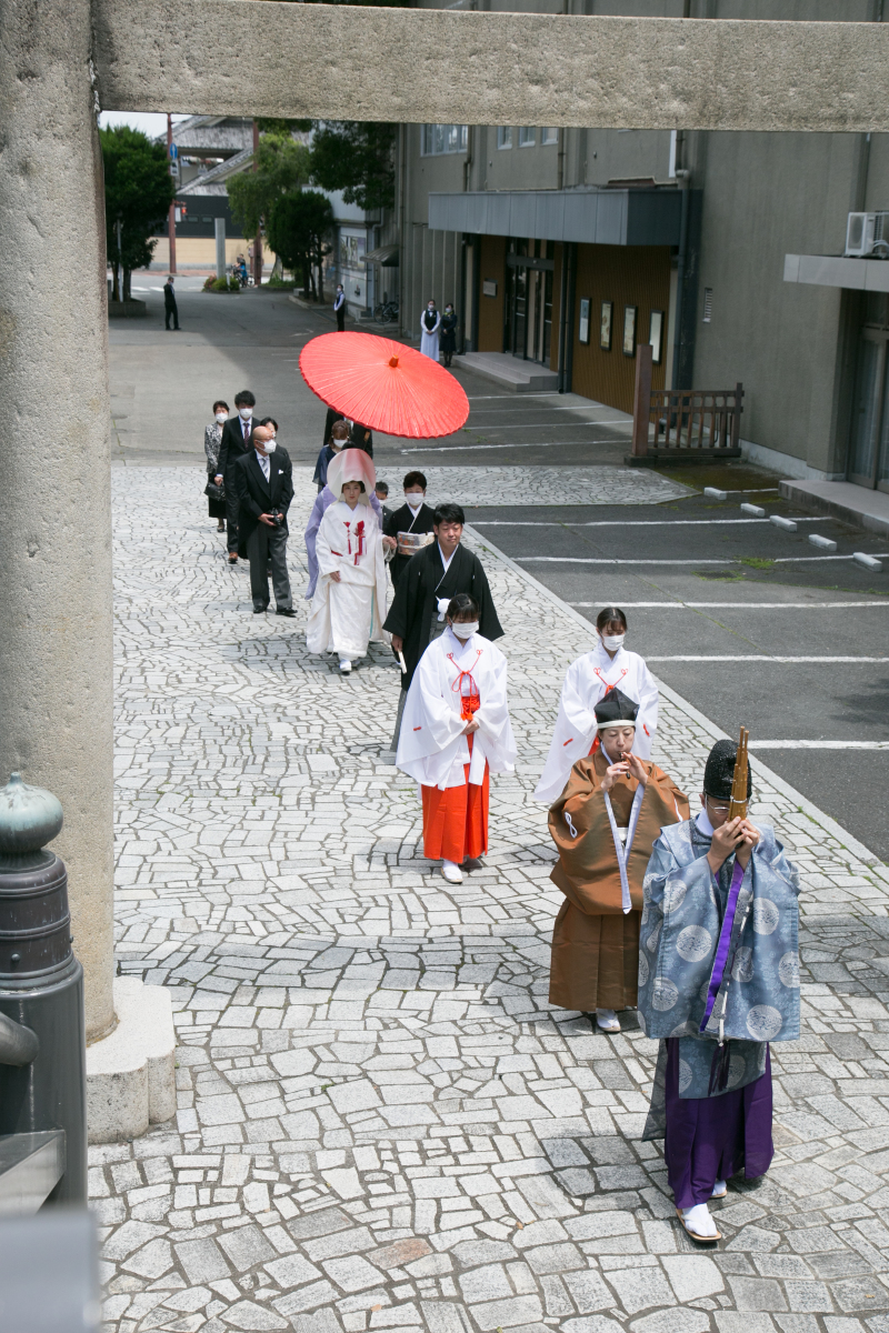 12月は土日料金0円!ご家族だけで挙式も叶える「地元神社挙式プラン」衣裳から写真までついたフルパック