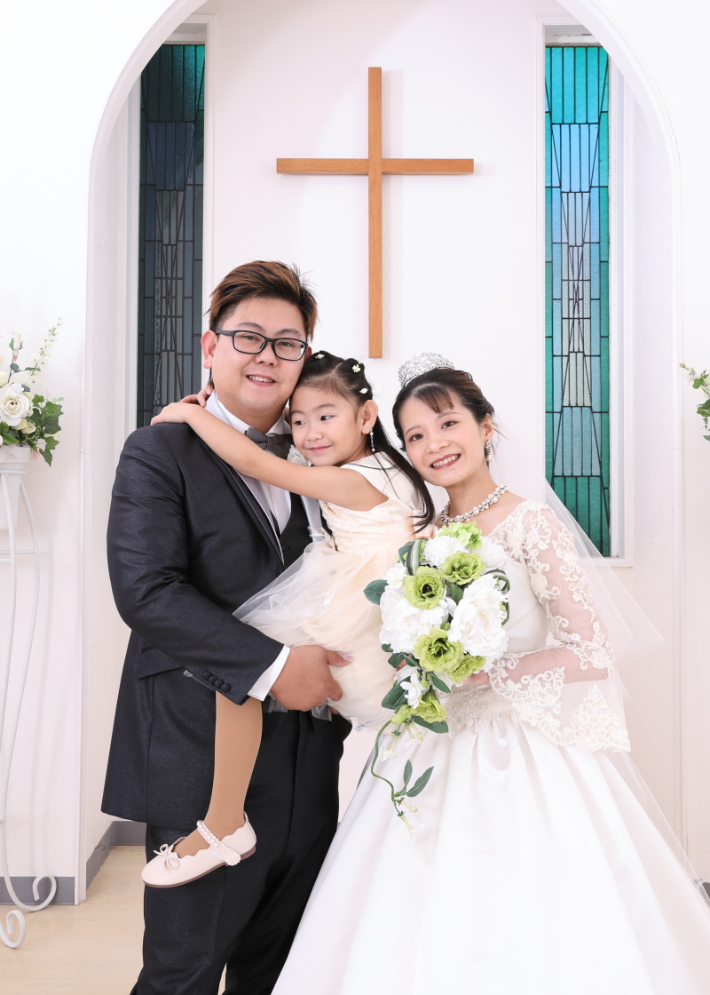 12月は土日料金0円!【10万円以下】パパとママとお子様を繋ぐ絆を残します!お子様の衣装もついた「パパ・ママプラン」