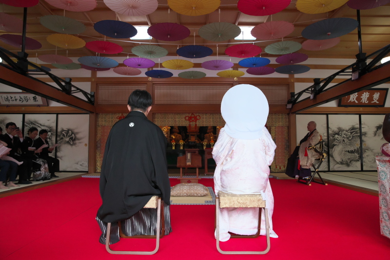 12月は土日料金0円!ご家族だけで挙式も叶える「地元神社挙式プラン」衣裳から写真までついたフルパック