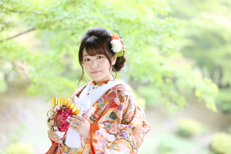 お花のついた扇子