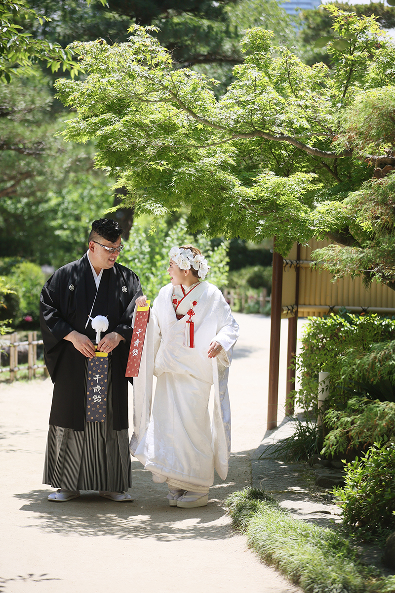 753の千歳飴を持って