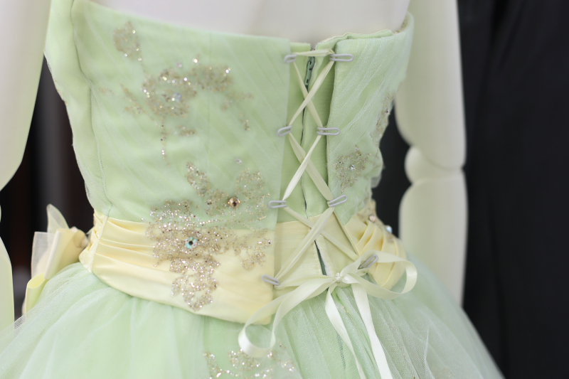 マタニティでも着用可能な衣装が豊富