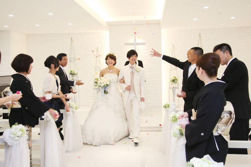 ◆家族みんなでフォト結婚式プラン◆《衣裳2着+ヘアメイク+着付+小物一式+アルバム+データ+ご両親様衣裳&アルバム》