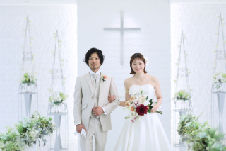 チャペルでフォトウェディング♡挙式をしないふたりにお手軽プラン♪