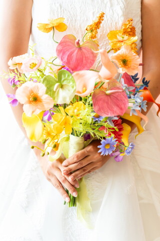太陽色のクラッチブーケ