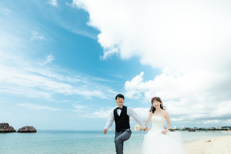 砂浜を散歩していますよ~♪