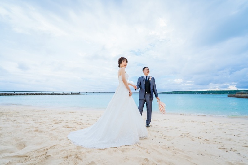 ドレスのトレーンが綺麗に靡くように撮影しました!