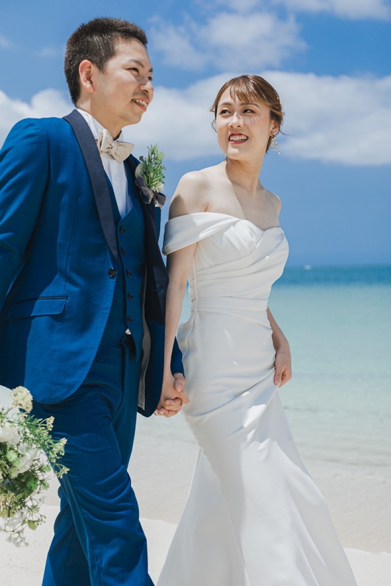 手を繋いで、普段通りの会話を…♪