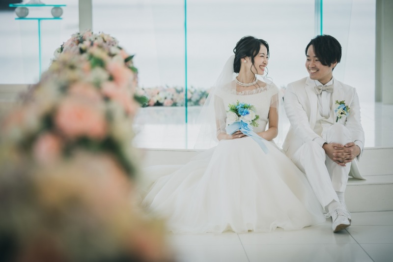 祭壇前で楽しくおしゃべり